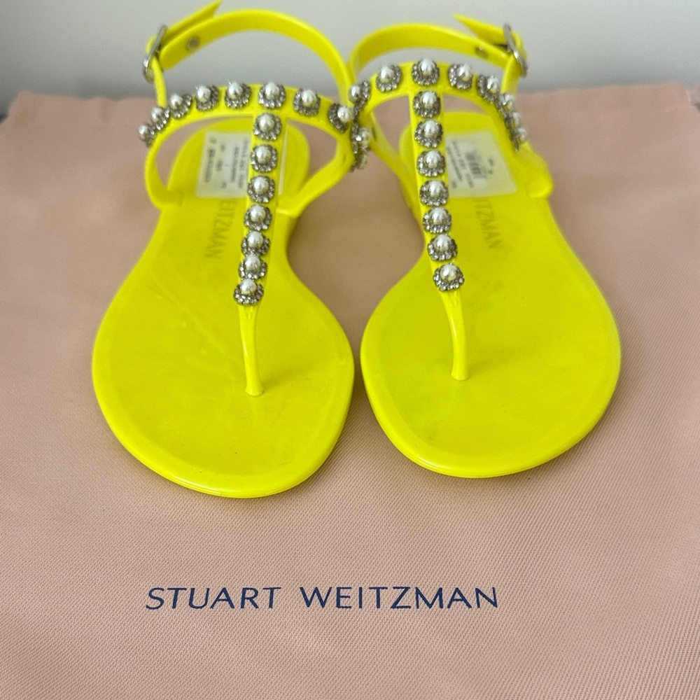 “STUART WEITZMAN” Goldie Neon Yellow Pearl & Crystal Embellished Jelly Sandals